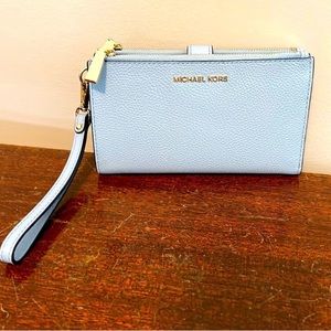 Michael Kors Adele double zip tech wallet